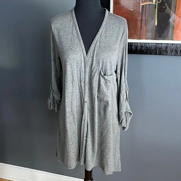 joan vass heather gray lightweight soft tiny button roll tab sleeve cardigan. M - Picture 1 of 8